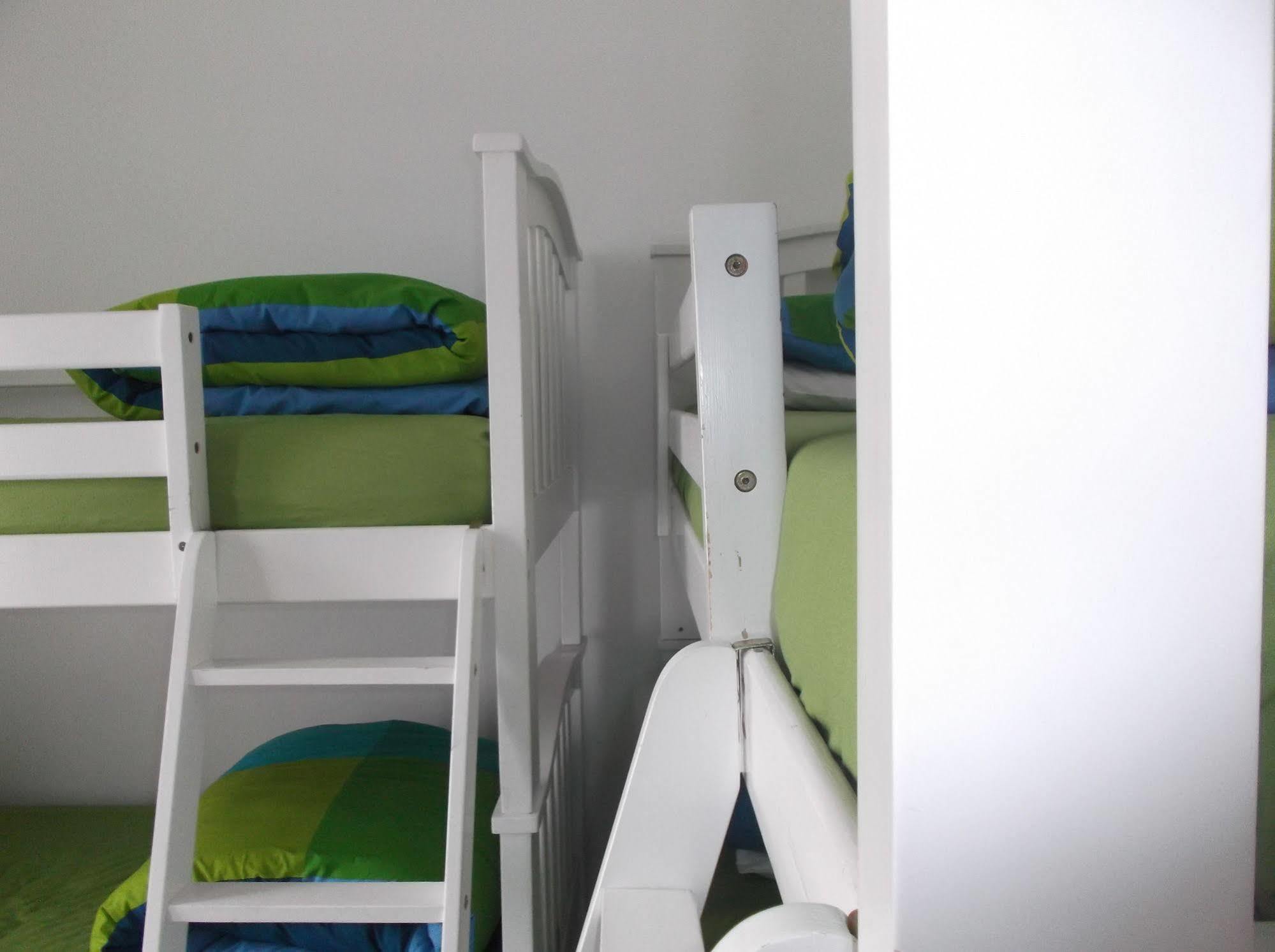ロンドンデリー Fairman House Backpackers Bed & Breakfast エクステリア 写真