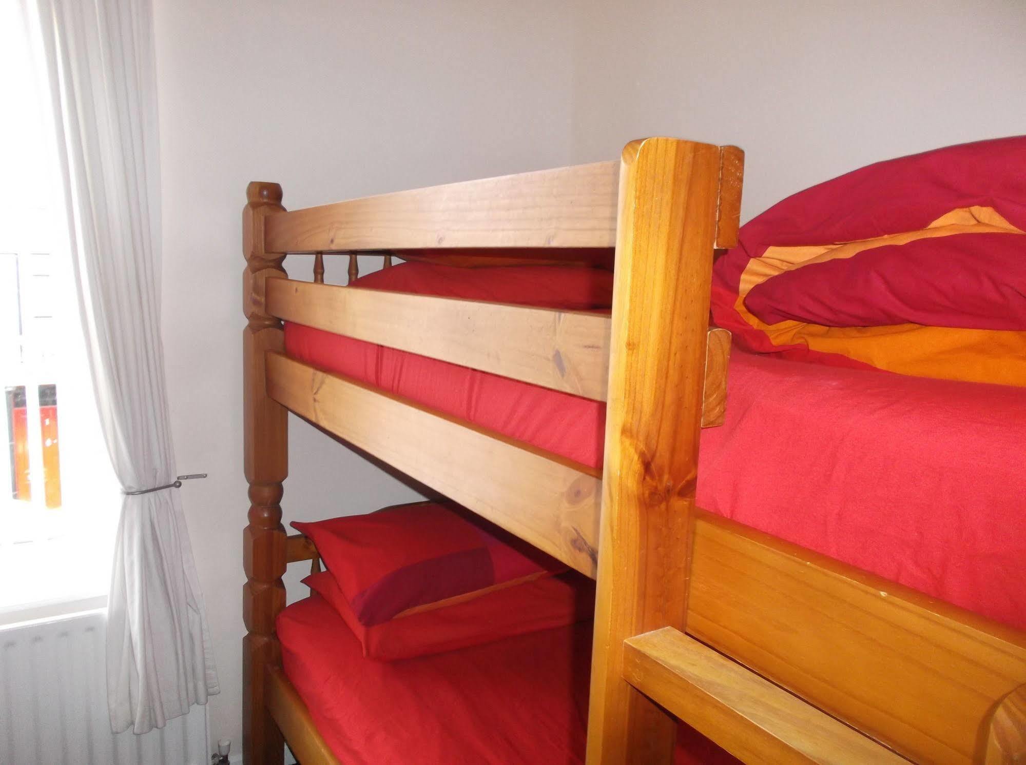 ロンドンデリー Fairman House Backpackers Bed & Breakfast エクステリア 写真