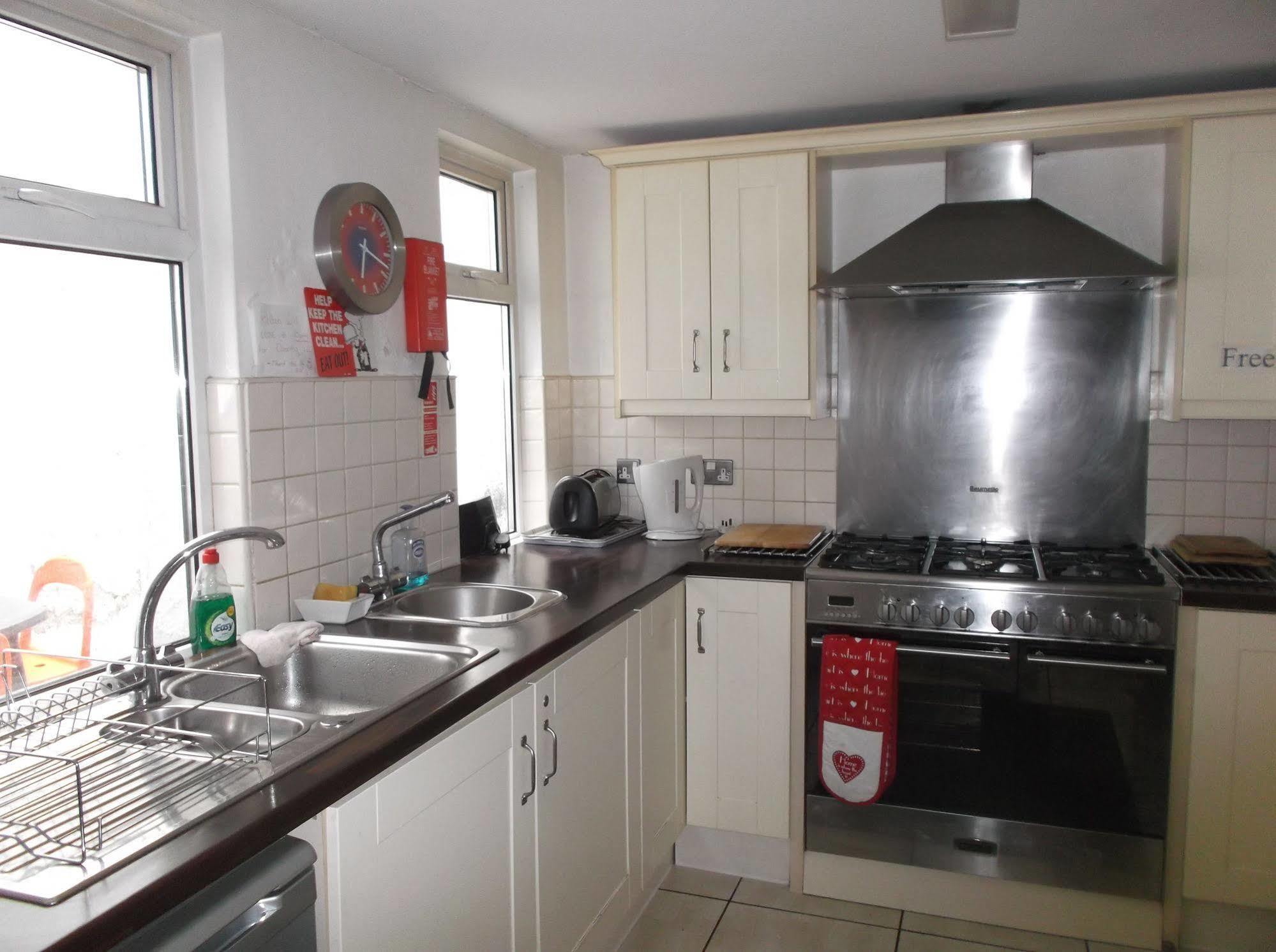 ロンドンデリー Fairman House Backpackers Bed & Breakfast エクステリア 写真